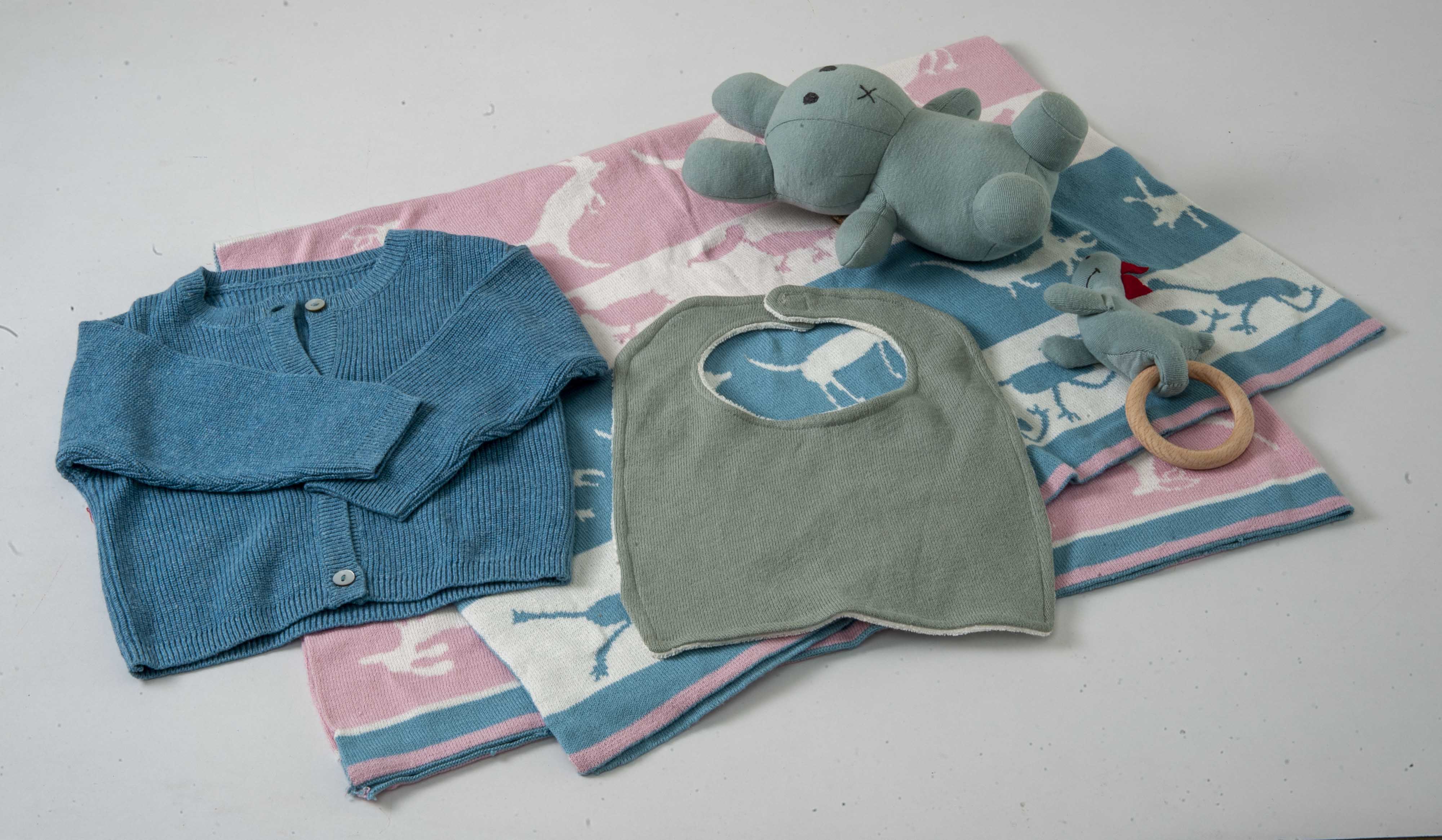 Gift Set of 5 (Blanket, Cardigan, Muslin Bib, Rabbit, Dino Rattle) | 100% Organic Cotton - Mojopanda Organic Store